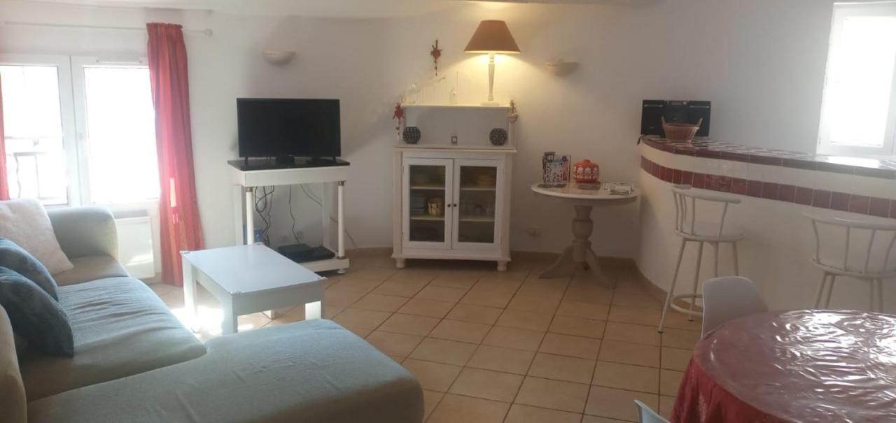 Appartement de charme avec terrasse tropézienne / Rooftop Lorgues Extérieur photo