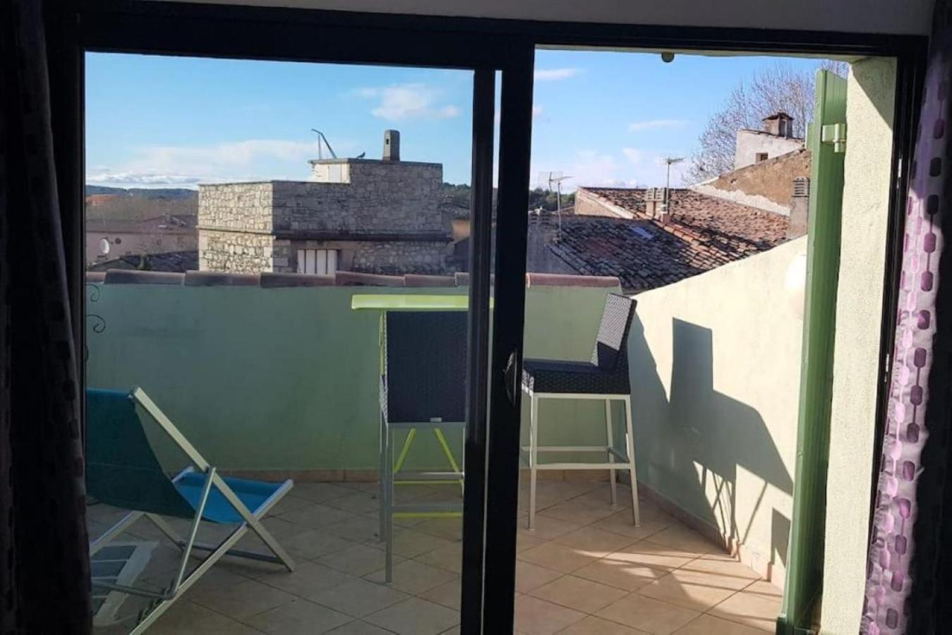 Appartement de charme avec terrasse tropézienne / Rooftop Lorgues Extérieur photo