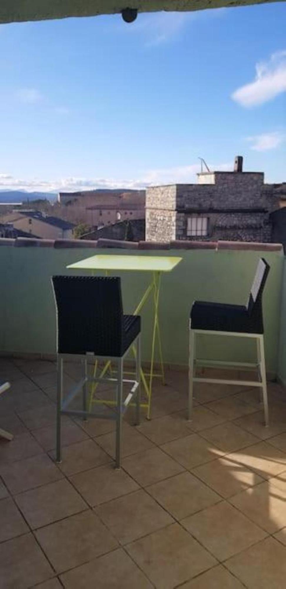 Appartement de charme avec terrasse tropézienne / Rooftop Lorgues Extérieur photo